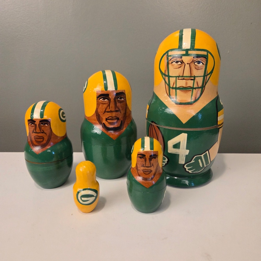 Green Bay Packers Wooden 5 Piece Nesting Dolls Favre Green Walker Driver
